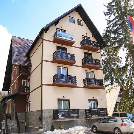 Cioplea Residenz Apartment Предеал Екстериор снимка